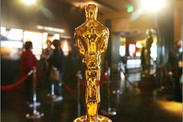 REUTERS/An Oscar statuette is shown at the "Meet the Oscars" display in Hollywood, California