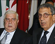 موسى أكد أنه سيزور بيروت مجددا لمتابعة وساطته لإنهاء الأزمة الرئاسية (رويترز)