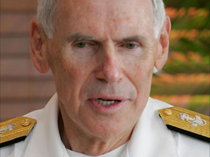 f_ US Central Command's Chief Admiral William Fallon (C) speaks at a press conference in the Emirati capital Abu Dhabi, in this 24 April