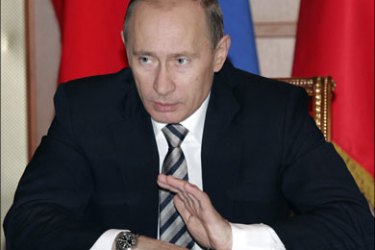 afp : Russian President Vladimir Putin heads up a meeting in Sochi on April 7, 2008. Putin is to become prime minister on May 8, the day after stepping down from the Kremlin, and will