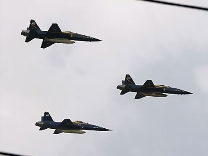 Iranian Saegheh (Thunder) fighter jets fly during the annual army day military parade in Tehran on April 17, 2008. Ahmadinejad proclaimed today Iran was the "most powerful nation" in the world as the country's air force boasted of its prowess at a time of mounting tension with the West. AFP