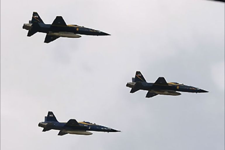 Iranian Saegheh (Thunder) fighter jets fly during the annual army day military parade in Tehran on April 17, 2008. Ahmadinejad proclaimed today Iran was the "most powerful nation" in the world as the country's air force boasted of its prowess at a time of mounting tension with the West. AFP