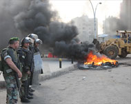 الجيش اللبناني انتشر لمنع الصدام بين فريقي الأزمة اللبنانية (الفرنسية)