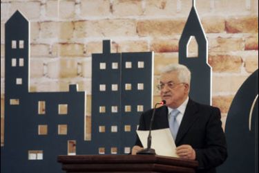 r/Palestinian President Mahmoud Abbas addresses an investor conference in the West Bank town of Bethlehem May 21, 2008.