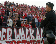 العنف أصبح ملازما لمباريات الكرة في الملاعب التونسية (الجزيرة نت-أرشيف) 