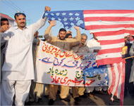 
استمرار المظاهرات المنددة بالعمليات الحربية الأميركية بباكستان (الأوربية) استمرار المظاهرات المنددة بالعمليات الحربية الأميركية بباكستان (الأوربية) 