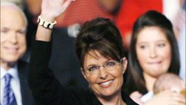 r_Alaska Governor Sarah Palin (C) waves in front of her daughter Bristol (2nd R) and son Trig (R) after being introduced as the Republican vice-presidential running mate