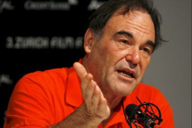 epa01141246 US film director Oliver Stone gestures as he addresses the audience during a masterclass plenary session in the 'Theater am Neumarkt' theatre in Zurich