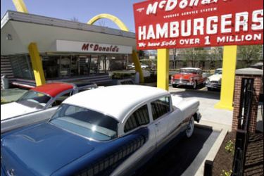 f/(FILES)A replica of Ray Kroc's first McDonald's franchise 14 April, 2005, in Des Plaines, Illinois. Fast-food giant McDonald's announced a rise in net profit in the third quarter on October 22, 2008 and said its sales were strong