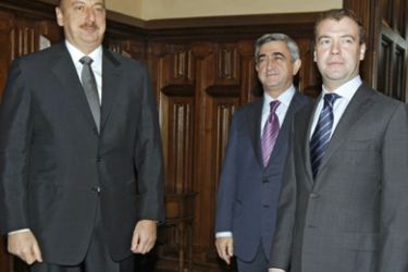 AFP - Azeri President Ilham Aliyev (L) meets with Armenian President Serzh Sarkisian (C) and Russian President Dmity Medvedev (R) in Moscow on November 2, 2008. The leaders