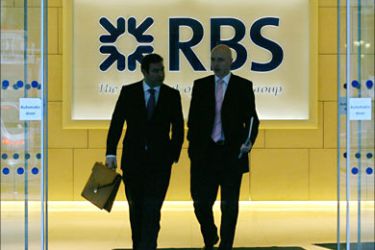 Two men leave the London headquarters of the Royal Bank of Scotland, (RBS) in London, on January 19, 2009. Royal Bank of Scotland, majority-owned by the taxpayer