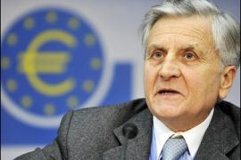 f/FILES - Picture taken on January 15, 2009 shows the President of the European Central Bank (ECB) Jean-Claude Trichet addressing a press conference at the bank's headquarters in Frankfurt/Main. Trichet on February 5, 2009