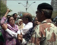 الجيش الباكستاني رفض مواجهة المتظاهرين (الحزيرة)