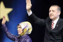رجب طيب أردوغان في كلمة بتجمع تركي في كولونيا العام الماضي . الجزيرة نت