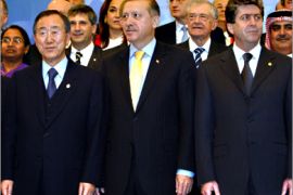 REUTERS/ Turkish Prime Minister Tayyip Erdogan (C), Bulgarian President Georgi Parvanov (R) and U.N. Secretary-General Ban Ki-moon (L) pose for a group photo during the Second