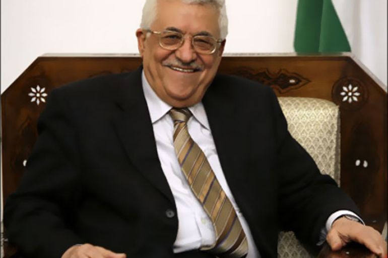 afp : Palestinian president Mahmud Abbas smiles during a meeting with Iraqi Prime Minister Nuri al-Maliki (not seen) in Baghdad on April 5, 2009. Abbas arrived in Iraq on the first