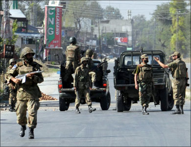 الجيش الباكستاني فقد خمسة جنود في الساعات الـ24 الأخيرة بسوات (الفرنسية-أرشيف)