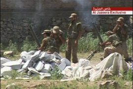 الجيش الباكستاني يواصل قصف مواقع طالبان