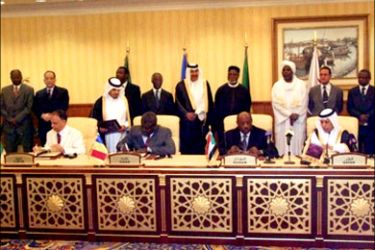 صورة عامة من توقيع اتفاقية بين السودان وتشاد