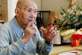 File photo taken September 11, 2008 shows the wolrd's oldest man Tomoji Tanabe who died at 113 years old on June 18, 2009