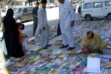 مهنة بيع الكتب القديمة في باكستان