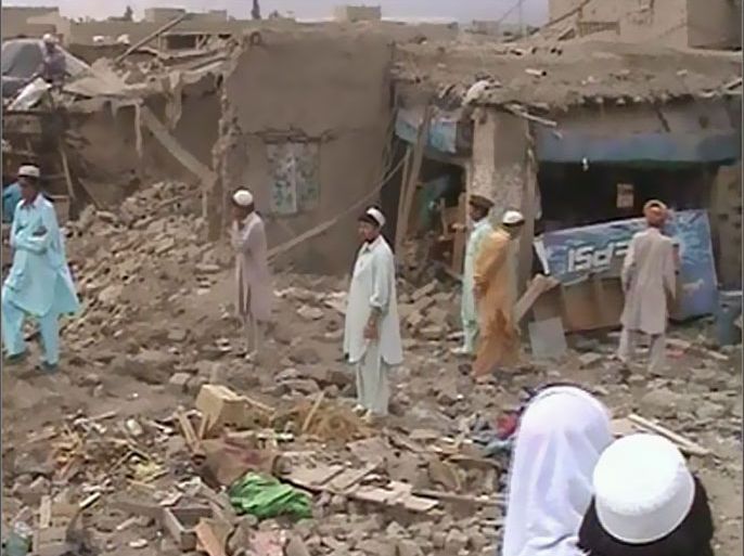قصف معاقل مقاتلي طالبان في باكستان.