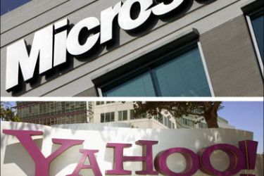 afp : (FILES) Combo pictures show the Microsoft office in Herndon, Virginia, December 27, 2005 and Yahoo headquarters in Sunnyvale, California, August 20, 2005.