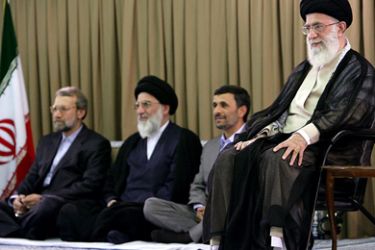A handout picture posted on the Iranian supreme leader's website shows (L-R) Iran's Parliament Speaker Ali Larijani, judiciary chief Ayatollah Mahmoud Hashemi Shahrudi,