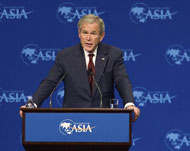 جورج بوش قاد حملة للإطاحة بتايلور ومحاكمته (رويترز-أرشيف)