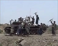 مدرعة للجيش اليمني استولى عليها الحوثيون (الفرنسية-أرشيف)