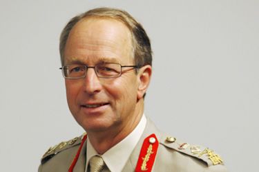 Britain's chief of the general staff, General David Richards arrives to give the 2009 annual defence lecture at Chatham House in London