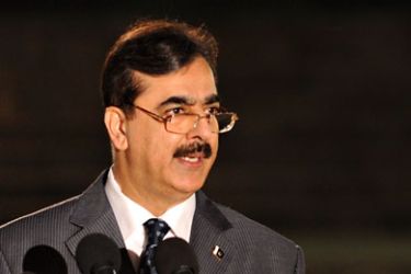 Pakistan Prime Minister Yousuf Raza Gilani addresses media representatives during an Iftar dinner hosted at his official residence in Islamabad on September 16, 2009. Gilani said on September 16 that US missile strikes on tribal areas targeting Taliban militants infringed on his country's sovereignty. Condemnation by Gilani comes despite an August 5 drone attack that killed Baitullah Mehsud,