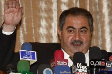 f/Iraqi Foreign Minister Hoshyar Zebari gestures during a press conference in Baghdad on October 14, 2009. The United Nations has agreed to investigate the devastating truck bombings which rocked Baghdad two months ago and any role foreign states may have played, Zebari said