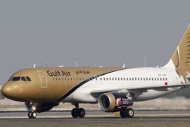 An Airbus 320, the first of Gulf Air's 15 orders, arrives at Bahrain International Airport in Manama October 11, 2009.REUTERS/Hamad I Mohammed