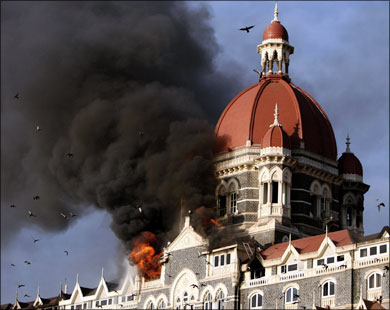 الشرطة الفلبينية اتهمت جماعة متشددة بتمويل المتسللين وهجمات مومباي بالهند عام 2008 (الفرنسية)