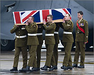 179 جنديا بريطانيا قضوا في حرب العراق (رويترز-أرشيف)
