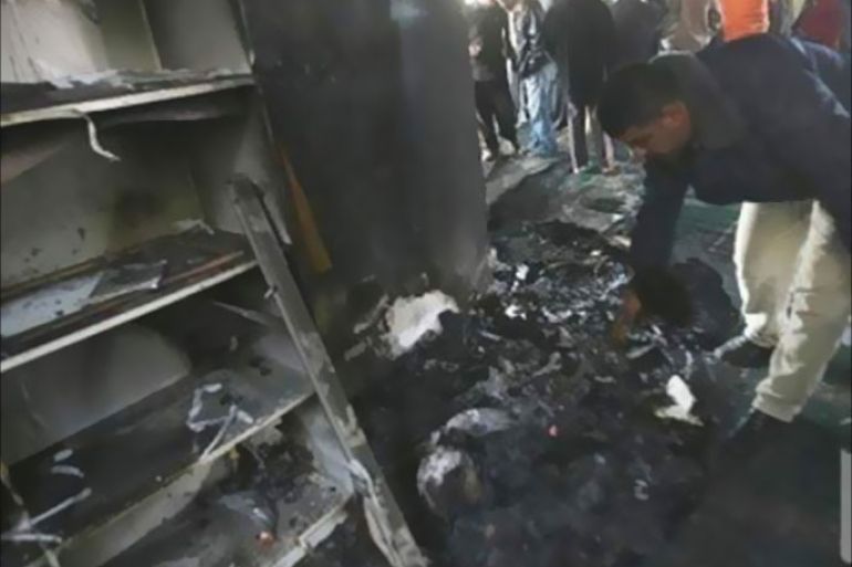 إسرائيل تنتهك مقدسات الفلسطينيين لتفرض نفسها/ حرق مسجد ياسوف قضاء مدينة سلفيت وسط الضفة الغربية من قبل مستوطنين