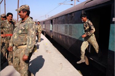 Indian paramilitary soldiers and Central Reserve Police Force (CRPF) personnel arrive at Hatia Railway Station in Ranchi, the capital of Jharkhand state, on January 31, 2010 during the launch of 'Operation Green Hunt' against Maoist groups. The insurgency began