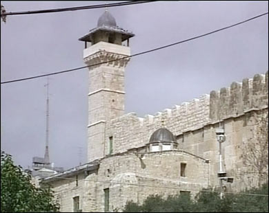 الحرم الإبراهيمي بمدينة الخليل (الجزيرة)