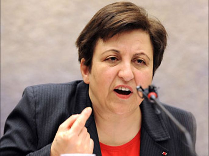 f_Iranian Nobel peace prize winner and activist Shirin Ebadi gives a press conference on February 12, 2010 at an event organized by several human-rights groups in Geneva