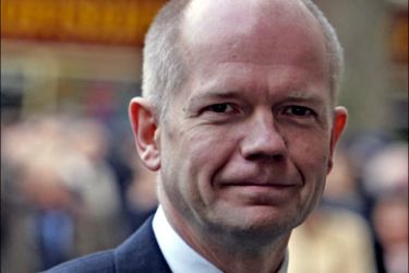 epa : 00570053 Former Conservative Party Leader William Hague arrives at Westminster Abbey in central London for the memorial service for former conservative Prime Minister