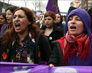 من مشاركة المرأة التركية في مسيرات 2009 بمدينة إسطنبول (الفرنسية-أرشيف)