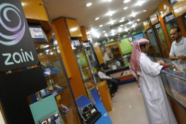 The logo of Kuwait's telecom company Zain is displayed at a store in Kuwait City on March 26, 2010. India's top mobile firm Bharti Airtel said on March 25 it expected to sign