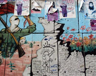 من صور معرض جداريات غزة (الجزيرة نت)
