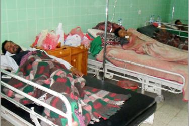 مصابون بالمرض يرقدون في مستشفى 22 مايو بعدن (الجزيرة نت )