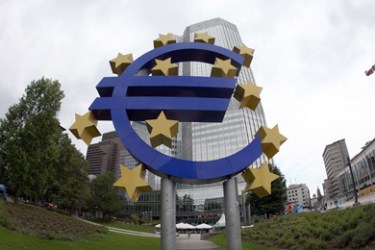A giant symbol of the European Union's currency the Euro stands outside the headquarters of the European Central Bank (ECB) in the central German city of Frankfurt am Main