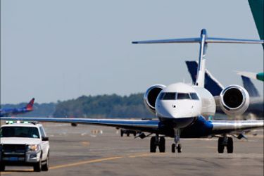 r_A private plane with former U.S. President Jimmy Carter and Aijalon Mahli Gomes aboard is escorted as it taxis at Logan International Airport in Boston, Massachusetts, August