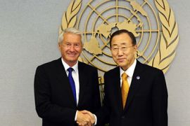 ED009 - UNITED NATIONS, New York, UNITED STATES : Secretary General Council of Europe and Chairman, Norwegian Nobel Committee Thorbjorn Jagland, meets with UN Secretary General Ban Ki-Moon at the UN headquarters in New York, September 19, 2010. AFP PHOTO/Emmanuel Dunand
