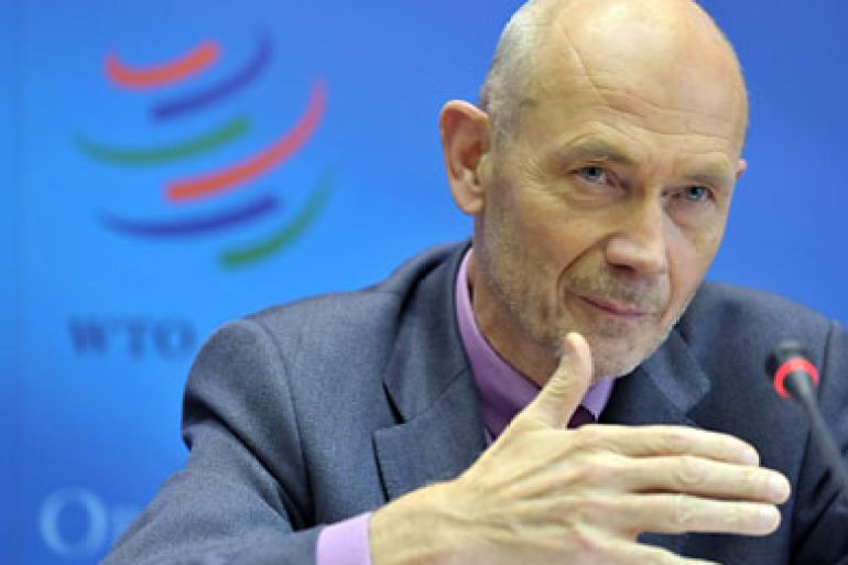 epa02093510 French Pascal Lamy, World Trade Organization Director-General, speaks during a press conference about the topics Stocktaking and World Trade in 2009, Prospects for 2010, at the World Trade Organization (WTO) headquarters in Geneva, Switzerland, 26 March 2010.