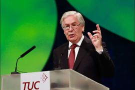 r_Bank of England Governor Mervyn King speaks during the TUC (Trade Unions Congress) in Manchester, northern England, September 15, 2010